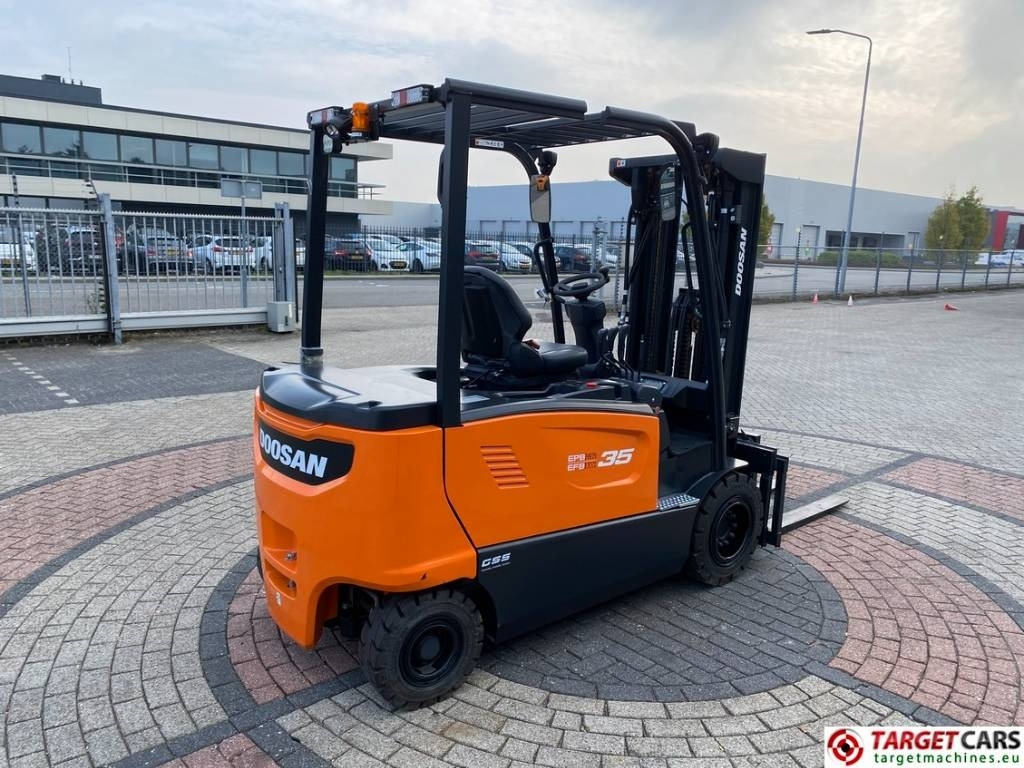 Doosan B35X-7 Electric Forklift 3.5T Triplex-438cm Unused - Forklift listrik: gambar 3 Doosan B35X-7 Electric Forklift 3.5T Triplex-438cm Unused - Forklift listrik: gambar 3