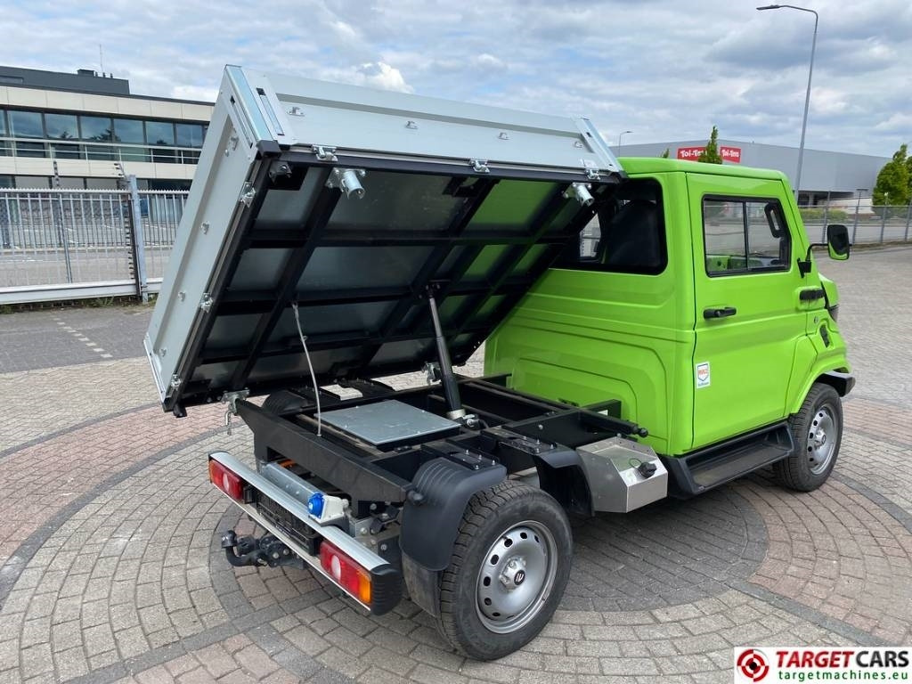 Truk jungkit, Kendaraan utilitas listrik Evum ACar Electric UTV 3-Way-Tipper Utility Vehicle: gambar 16
