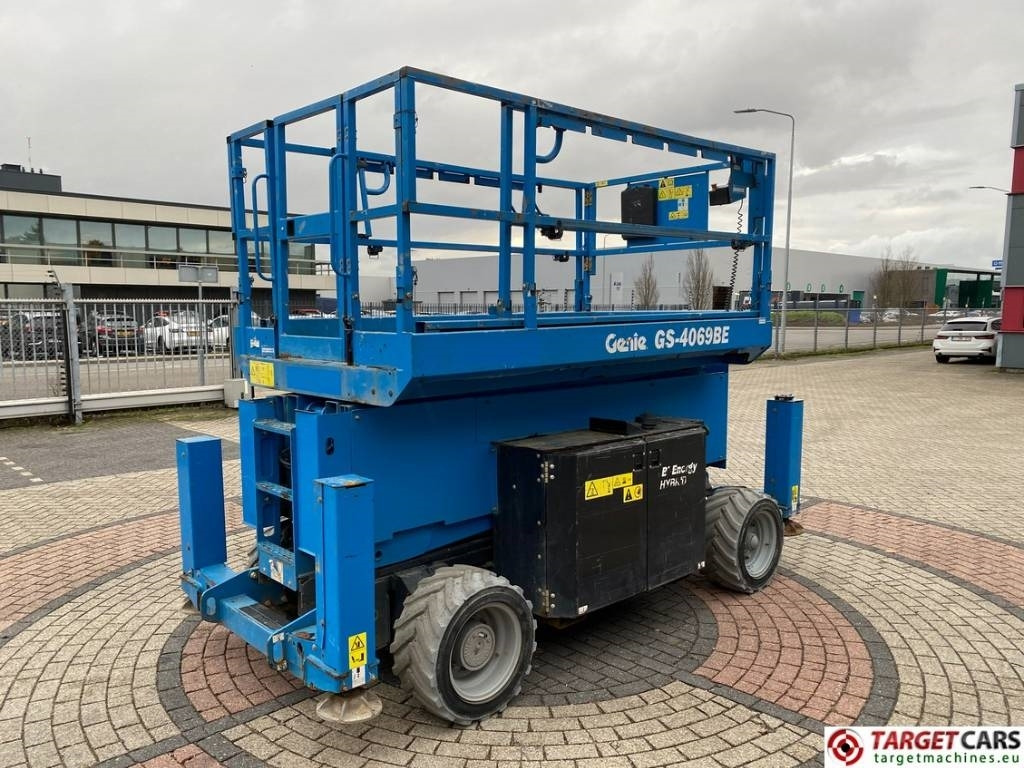 Genie GS-4069BE HyBrid Scissor Work Lift 1412cm - Scissor lifts: gambar 3 Genie GS-4069BE HyBrid Scissor Work Lift 1412cm - Scissor lifts: gambar 3
