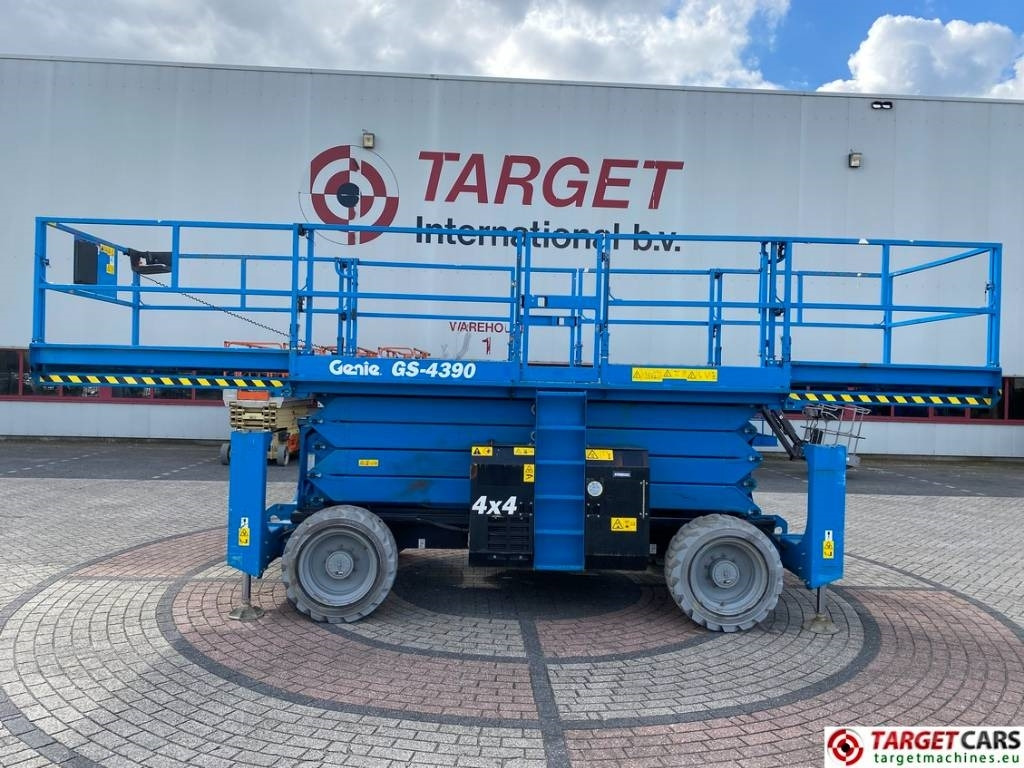 Leasing Genie GS-4390 RT LPG Scissor 4x4 Work Lift 1511cm  Genie GS-4390 RT LPG Scissor 4x4 Work Lift 1511cm: gambar 20