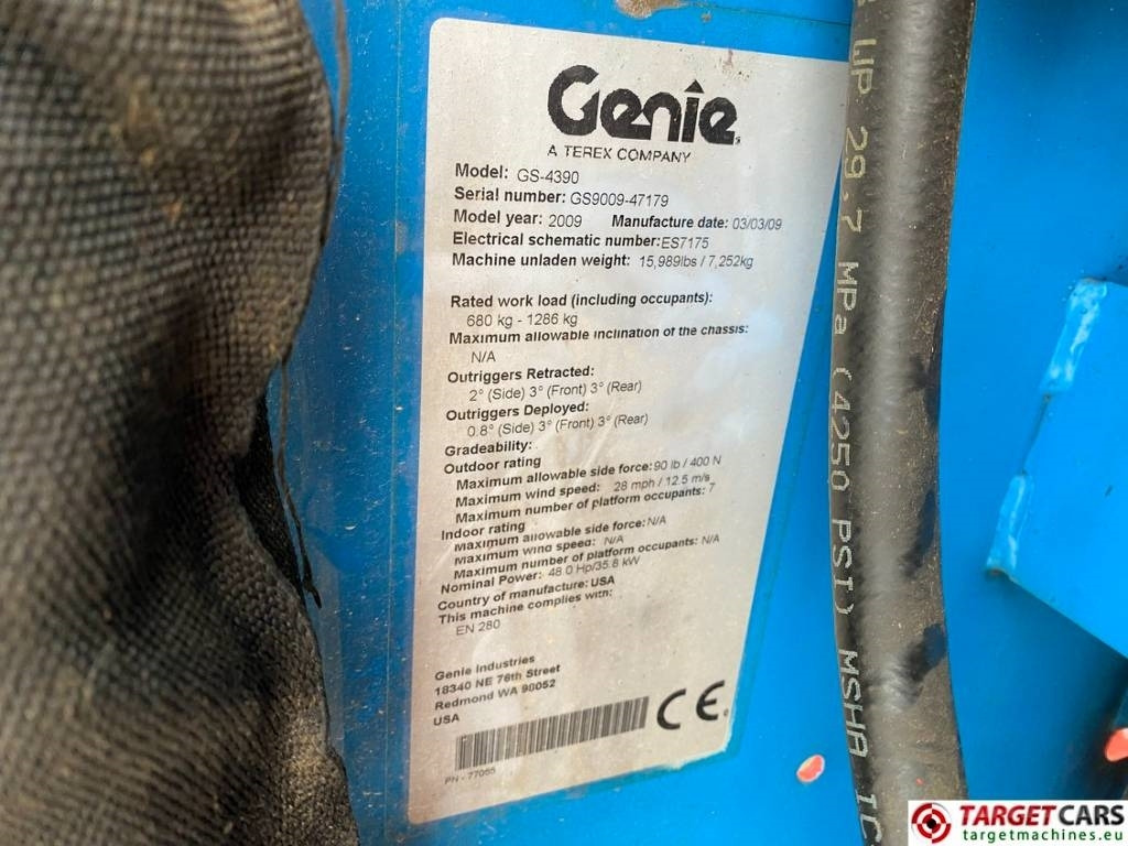 Scissor lifts Genie GS-4390RT Diesel 4x4 Scissor Work LIft 1511cm: gambar 10