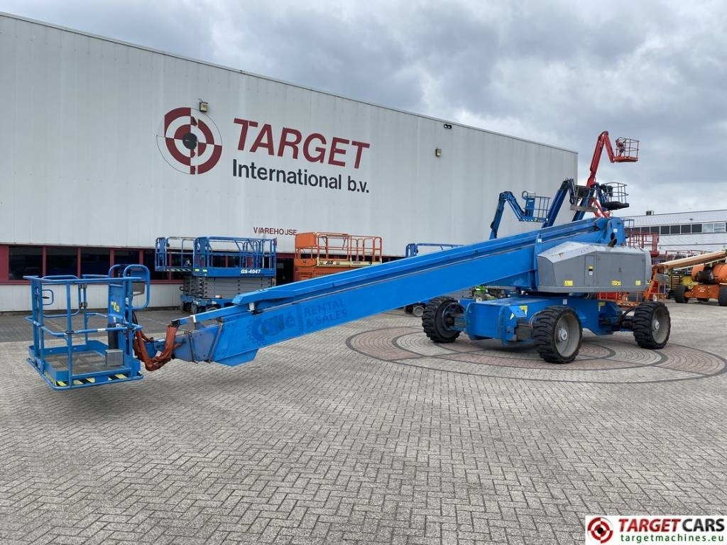 Genie S-100HD Telescopic 4x4x4 Diesel Boom Lift 3248cm - Boom teleskopik: gambar 1 Genie S-100HD Telescopic 4x4x4 Diesel Boom Lift 3248cm - Boom teleskopik: gambar 1