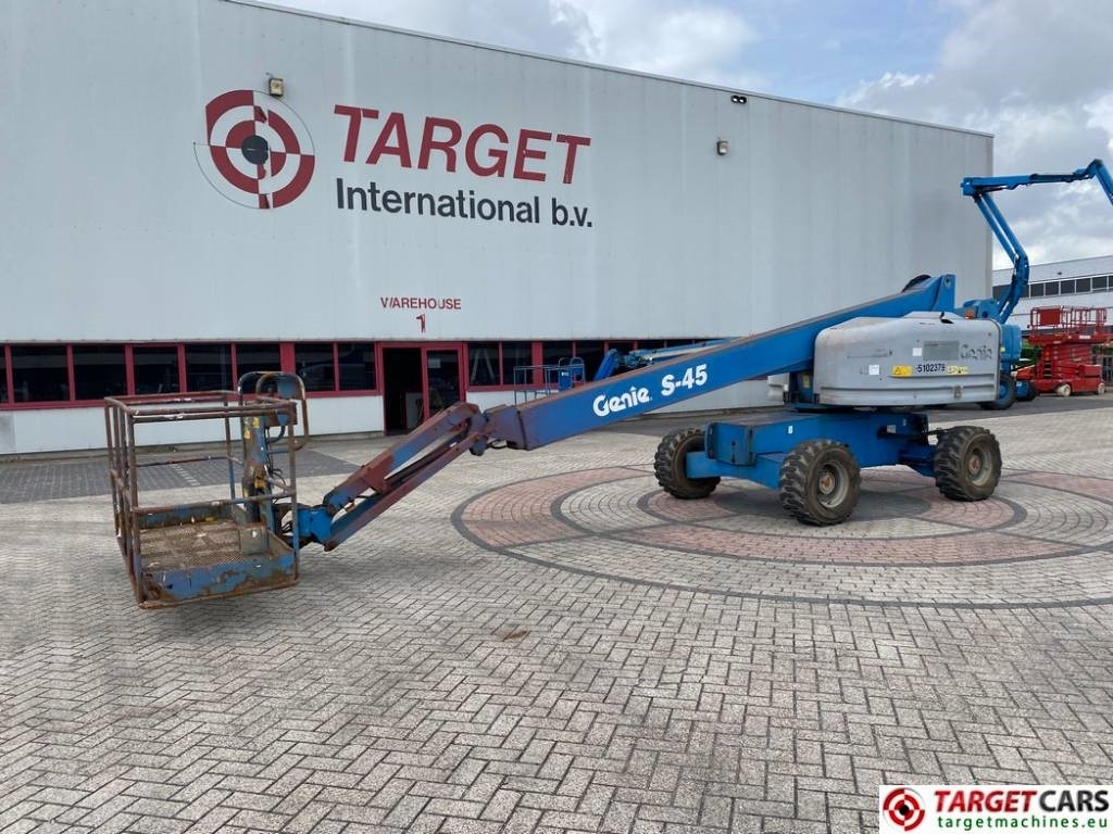 Genie S-45 Telescopic 4x4 Diesel Boom Work Lift 1572cm - Boom teleskopik: gambar 1 Genie S-45 Telescopic 4x4 Diesel Boom Work Lift 1572cm - Boom teleskopik: gambar 1