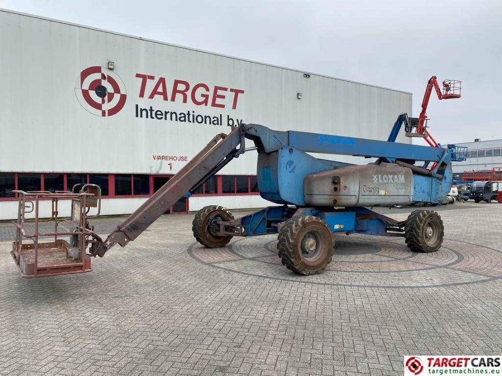 Genie Z-135/70 Articulated 4x4x4 Diesel Boom Lift 4315cm - Boom artikulasi: gambar 1 Genie Z-135/70 Articulated 4x4x4 Diesel Boom Lift 4315cm - Boom artikulasi: gambar 1