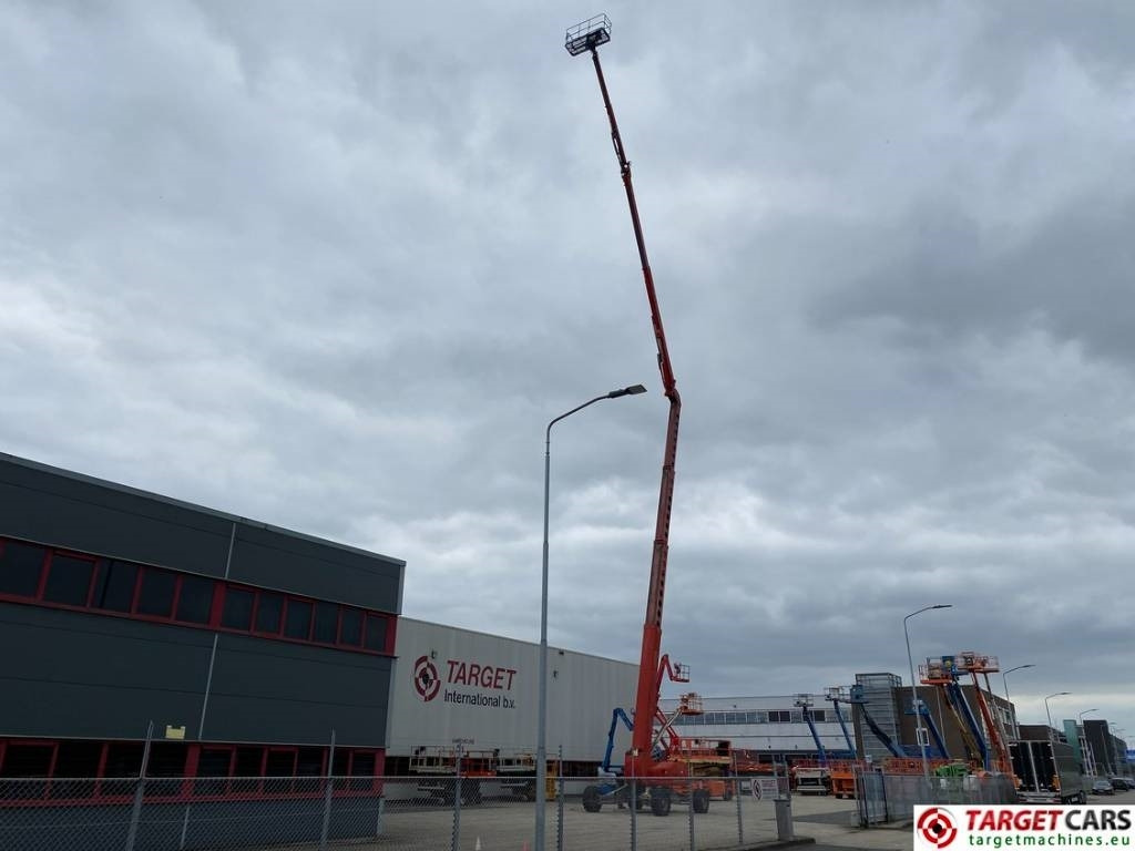 Genie Z-135/70 Articulated 4x4x4 Diesel Boom Lift 4315cm - Boom artikulasi: gambar 5 Genie Z-135/70 Articulated 4x4x4 Diesel Boom Lift 4315cm - Boom artikulasi: gambar 5