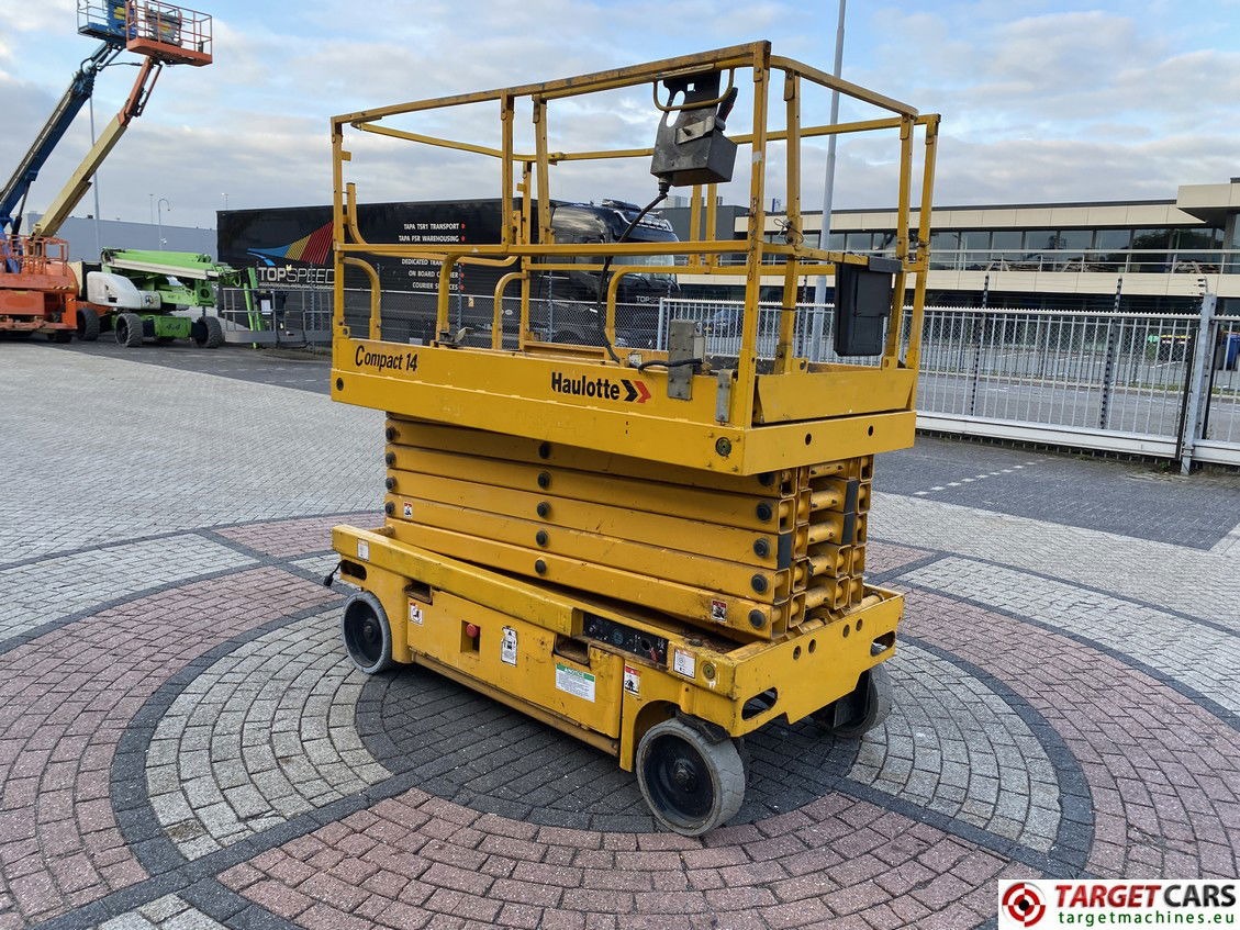 HAULOTTE COMPACT 14 ELECTRIC SCISSOR WORKLIFT 1385CM 2010 CE143809 - Scissor lifts: gambar 2 HAULOTTE COMPACT 14 ELECTRIC SCISSOR WORKLIFT 1385CM 2010 CE143809 - Scissor lifts: gambar 2