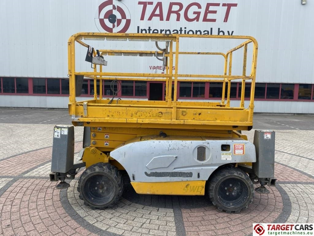 Haulotte Compact 10DX Diesel 4x4 Scissor 1015cm DEFECT - Scissor lifts: gambar 5 Haulotte Compact 10DX Diesel 4x4 Scissor 1015cm DEFECT - Scissor lifts: gambar 5