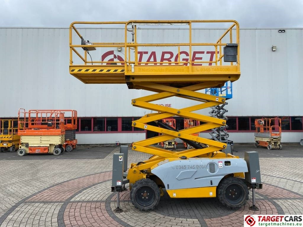 Haulotte Compact 10DX Diesel 4x4 Scissor Work Lift 1015cm - Scissor lifts: gambar 5 Haulotte Compact 10DX Diesel 4x4 Scissor Work Lift 1015cm - Scissor lifts: gambar 5