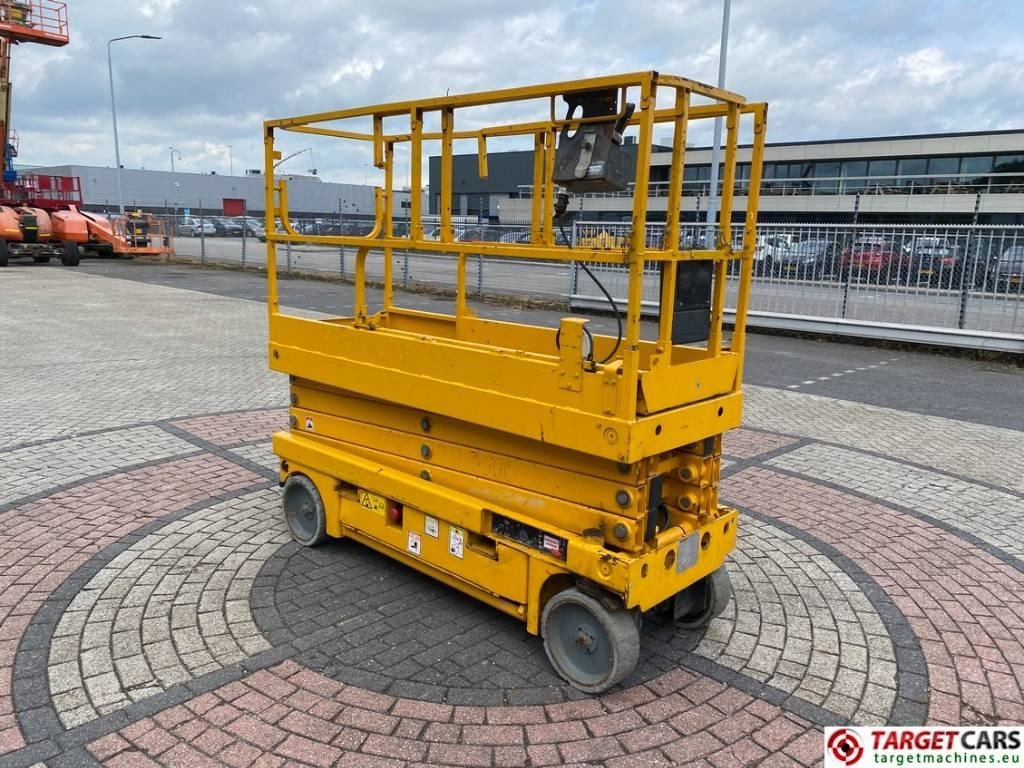 Haulotte Compact 10N Electric Scissor Work Lift 1000cm - Scissor lifts: gambar 2 Haulotte Compact 10N Electric Scissor Work Lift 1000cm - Scissor lifts: gambar 2