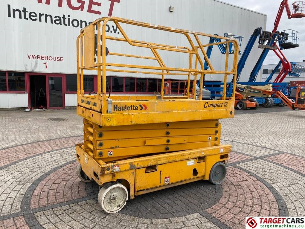 Haulotte Compact 12 Electric Scissor Work Lift 1200cm - Scissor lifts: gambar 1 Haulotte Compact 12 Electric Scissor Work Lift 1200cm - Scissor lifts: gambar 1