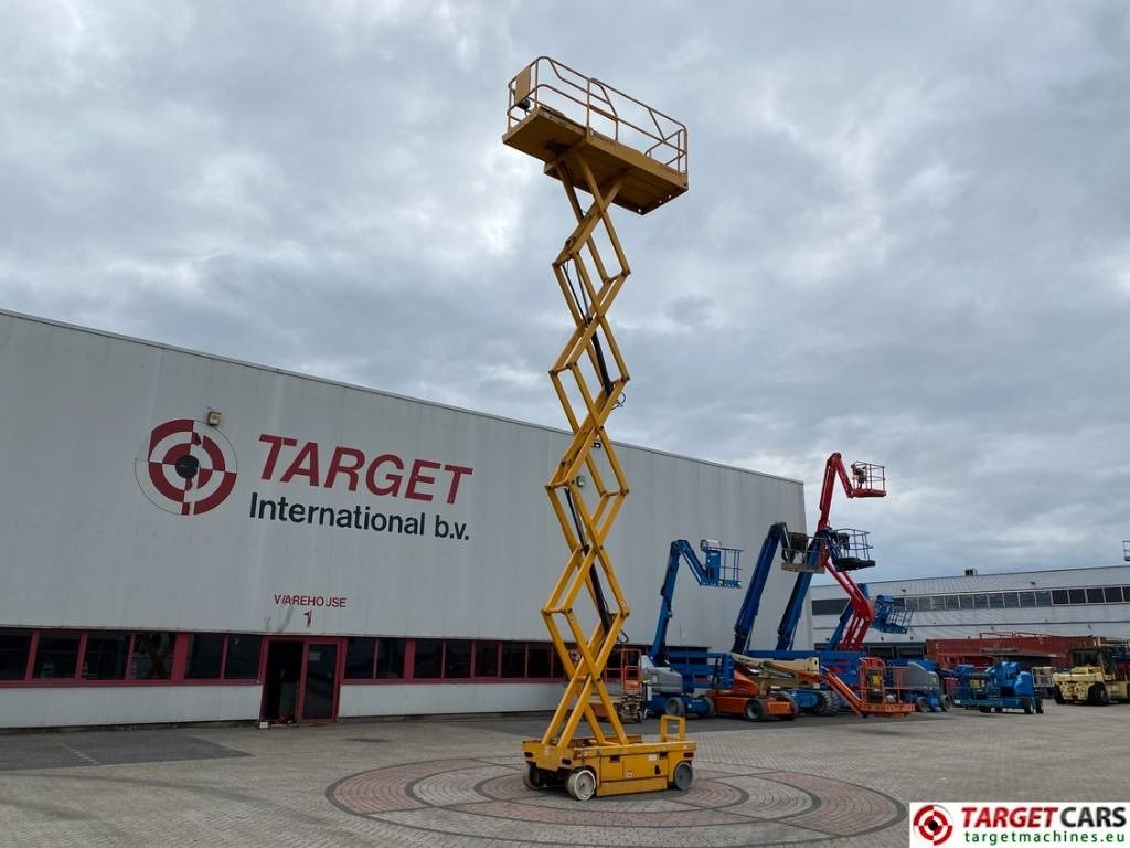 Leasing Haulotte Compact 12 Electric Scissor Work Lift 1200cm  Haulotte Compact 12 Electric Scissor Work Lift 1200cm: gambar 6