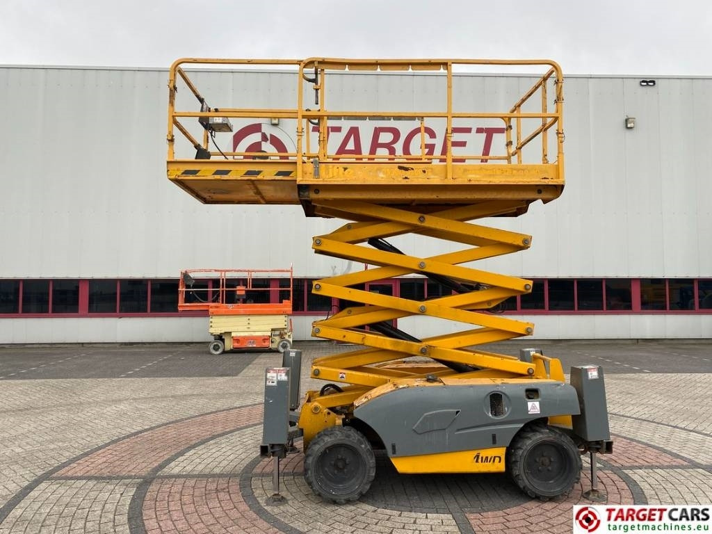 Haulotte Compact 12DX Diesel 4x4 Scissor Work Lift 1206cm - Scissor lifts: gambar 5 Haulotte Compact 12DX Diesel 4x4 Scissor Work Lift 1206cm - Scissor lifts: gambar 5