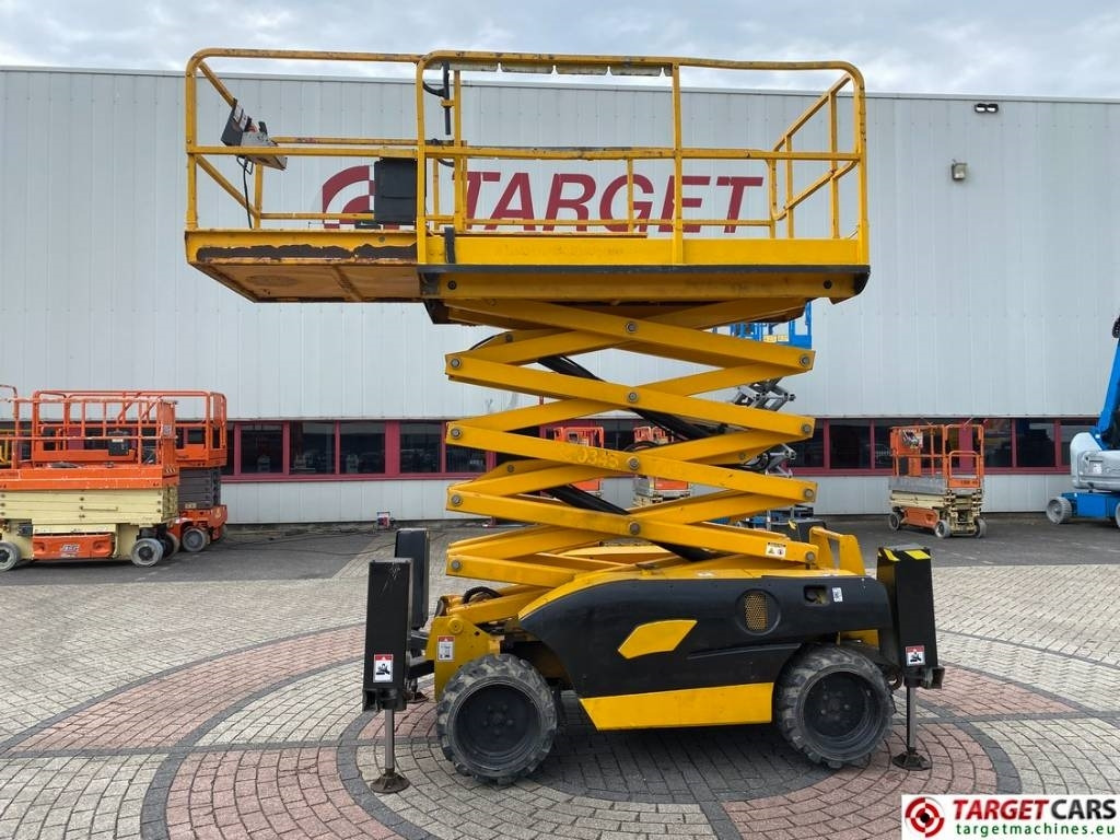 Haulotte Compact 12DX Diesel 4x4 Scissor Work Lift 1206cm - Scissor lifts: gambar 5 Haulotte Compact 12DX Diesel 4x4 Scissor Work Lift 1206cm - Scissor lifts: gambar 5