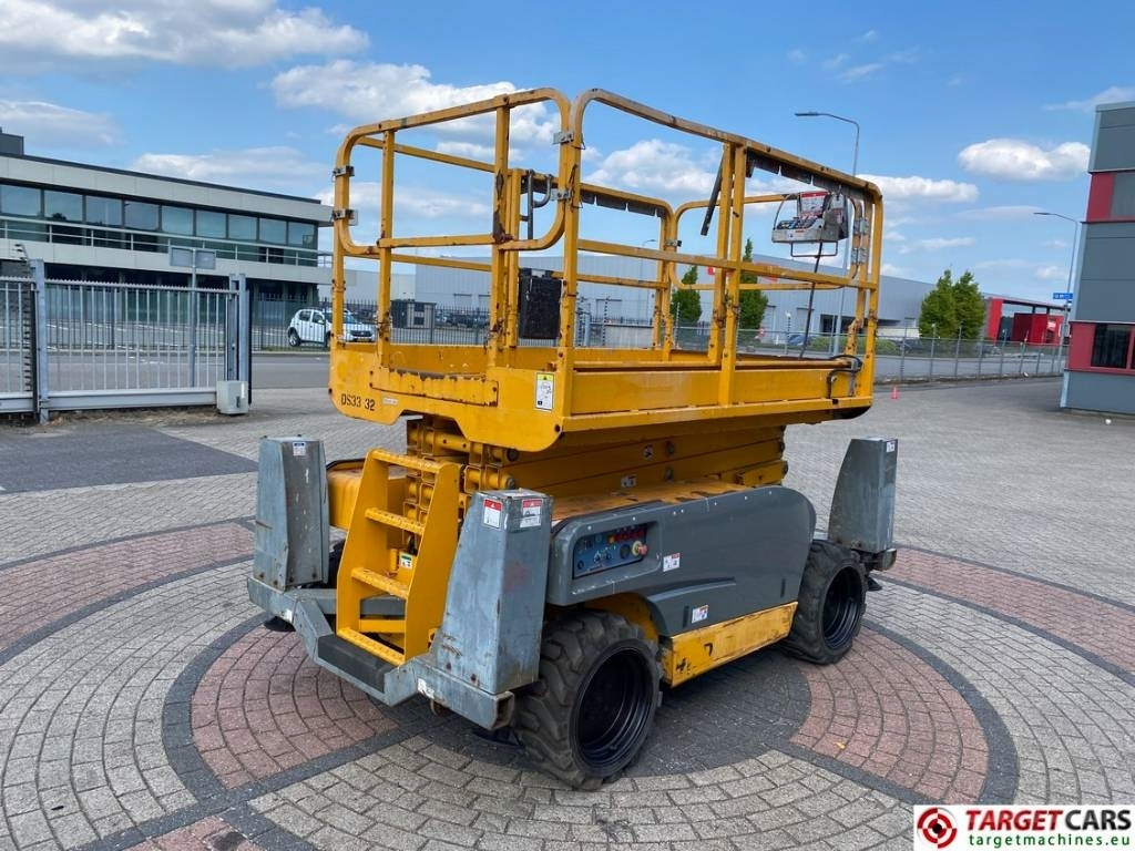 Haulotte Compact 12DX Diesel 4x4 Scissor Work Lift 1206cm - Scissor lifts: gambar 3 Haulotte Compact 12DX Diesel 4x4 Scissor Work Lift 1206cm - Scissor lifts: gambar 3