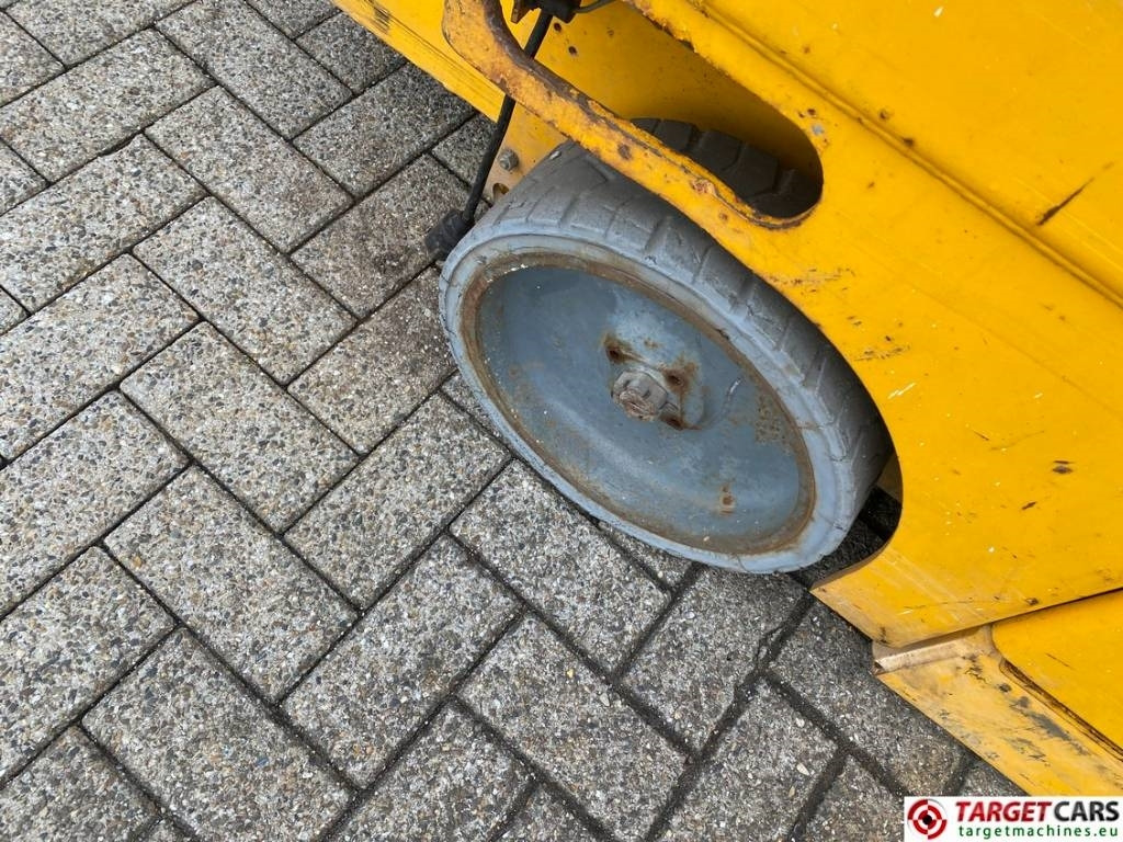 Leasing Haulotte Compact 14 Electric Scissor Work Lift 1385cm  Haulotte Compact 14 Electric Scissor Work Lift 1385cm: gambar 23