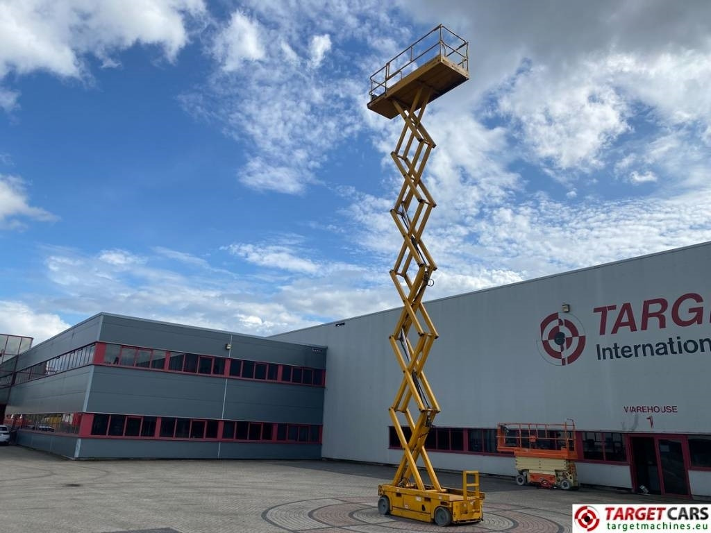 Leasing Haulotte Compact 14 Electric Scissor Work Lift 1385cm  Haulotte Compact 14 Electric Scissor Work Lift 1385cm: gambar 29