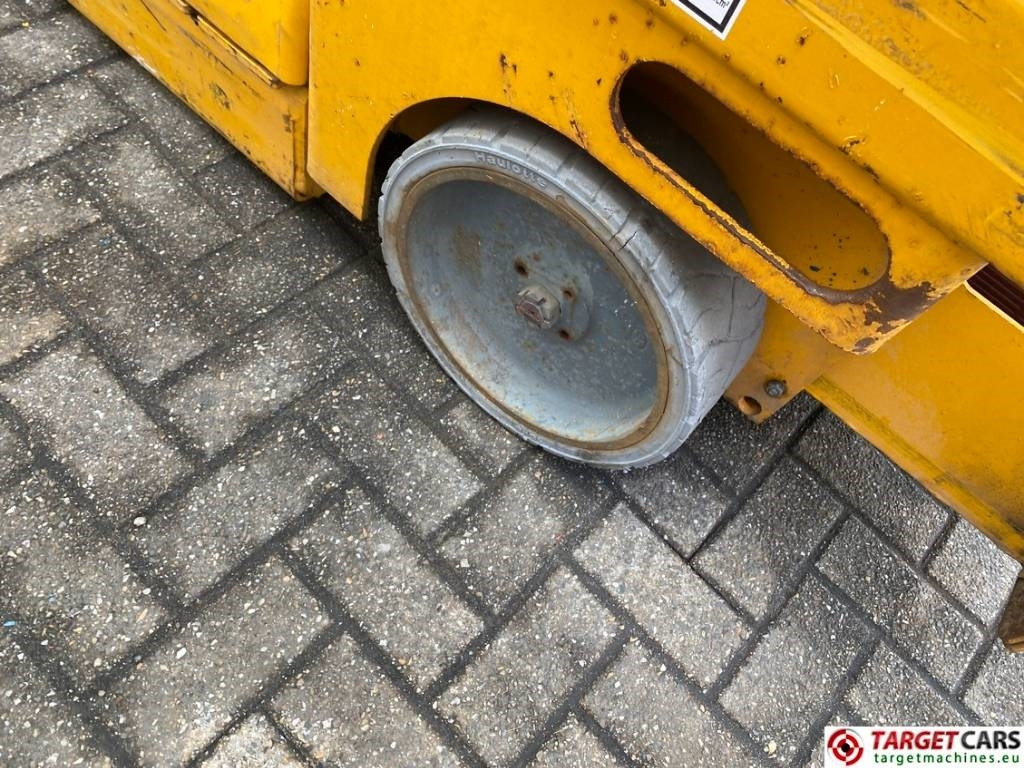 Leasing Haulotte Compact 14 Electric Scissor Work Lift 1385cm  Haulotte Compact 14 Electric Scissor Work Lift 1385cm: gambar 24