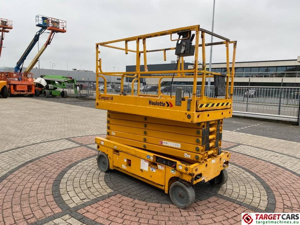 Haulotte Compact 14 Electric Scissor Work Lift 1385cm - Scissor lifts: gambar 2 Haulotte Compact 14 Electric Scissor Work Lift 1385cm - Scissor lifts: gambar 2