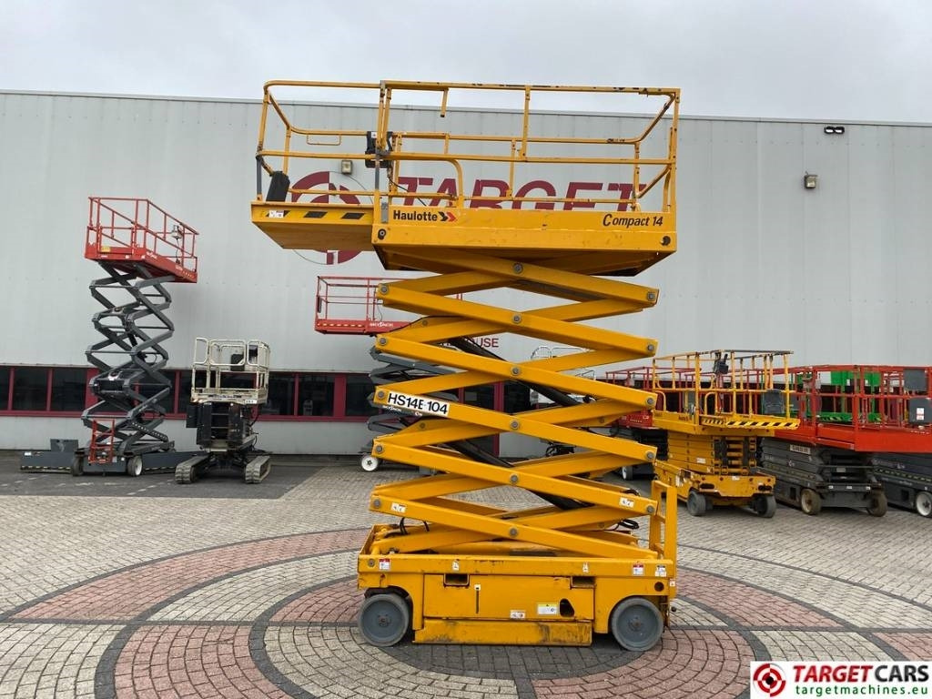 Haulotte Compact 14 Electric Scissor Work lift 1385cm - Scissor lifts: gambar 5 Haulotte Compact 14 Electric Scissor Work lift 1385cm - Scissor lifts: gambar 5