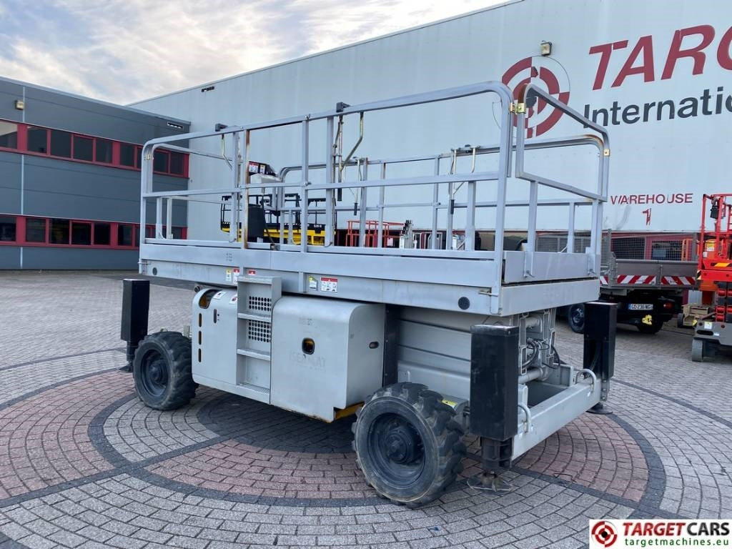 Haulotte H12SX Diesel 4x4 Scissor H12SDX Work Lift 1200cm - Scissor lifts: gambar 4 Haulotte H12SX Diesel 4x4 Scissor H12SDX Work Lift 1200cm - Scissor lifts: gambar 4