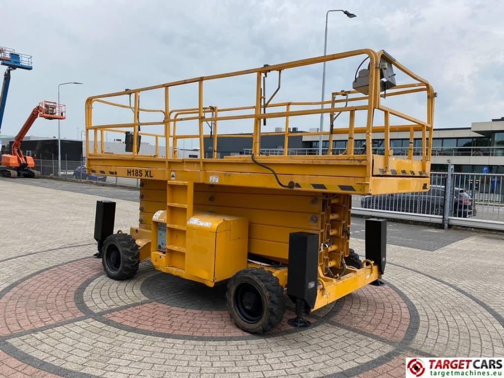 Haulotte H18SXL Diesel 4x4 Scissor Work Lift 1800cm - Scissor lifts: gambar 2 Haulotte H18SXL Diesel 4x4 Scissor Work Lift 1800cm - Scissor lifts: gambar 2