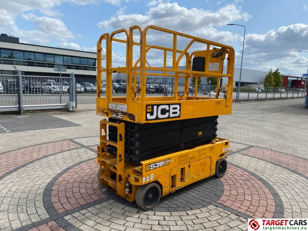 JCB S3246E Electric Scissor Work Lift 1200cm - Scissor lifts: gambar 3 JCB S3246E Electric Scissor Work Lift 1200cm - Scissor lifts: gambar 3