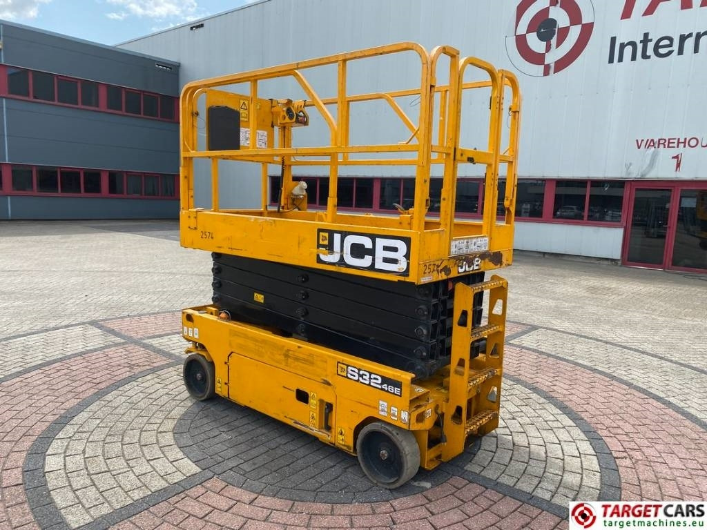 JCB S3246E Electric Scissor Work Lift 1200cm - Scissor lifts: gambar 4 JCB S3246E Electric Scissor Work Lift 1200cm - Scissor lifts: gambar 4