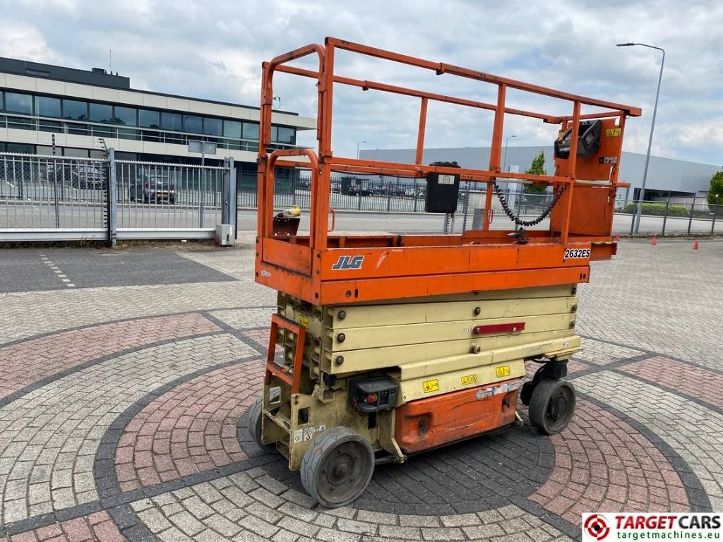 JLG 2632ES Electric Scissor Work Lift 977cm - Scissor lifts: gambar 3 JLG 2632ES Electric Scissor Work Lift 977cm - Scissor lifts: gambar 3