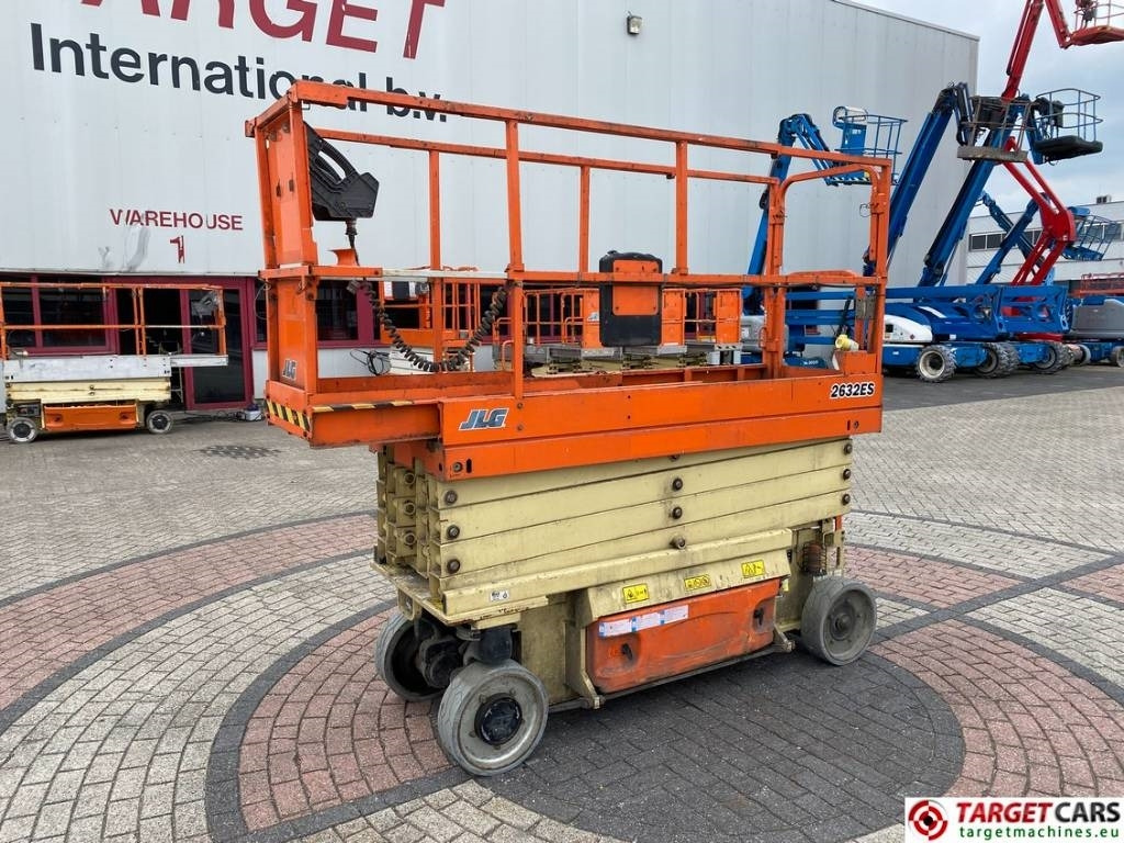 JLG 2632ES Electric Scissor Work Lift 977cm - Scissor lifts: gambar 1 JLG 2632ES Electric Scissor Work Lift 977cm - Scissor lifts: gambar 1