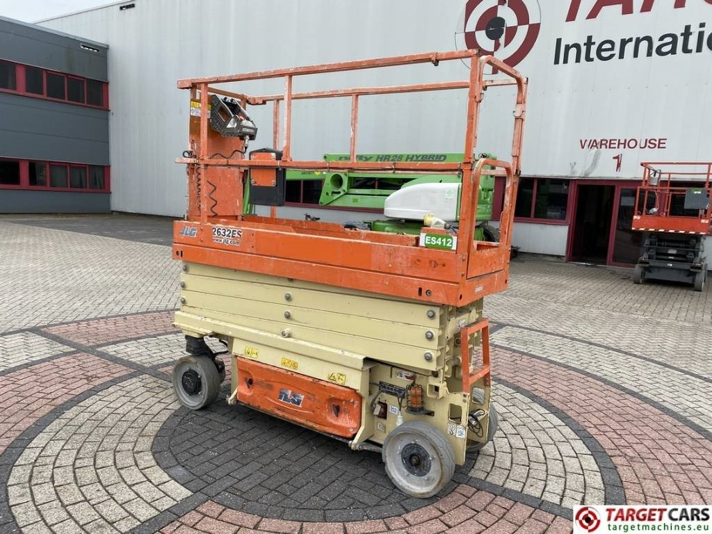 JLG 2632ES Electric Scissor Work Lift 977cm - Scissor lifts: gambar 4 JLG 2632ES Electric Scissor Work Lift 977cm - Scissor lifts: gambar 4