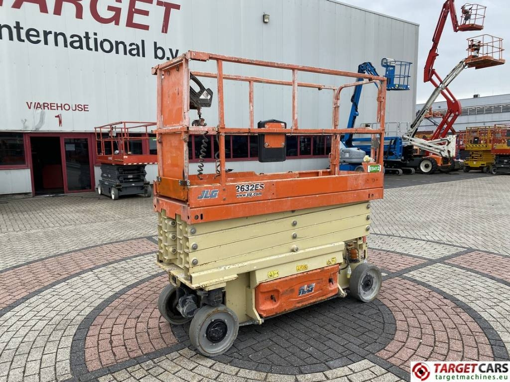 JLG 2632ES Electric Scissor Work Lift 977cm - Scissor lifts: gambar 1 JLG 2632ES Electric Scissor Work Lift 977cm - Scissor lifts: gambar 1