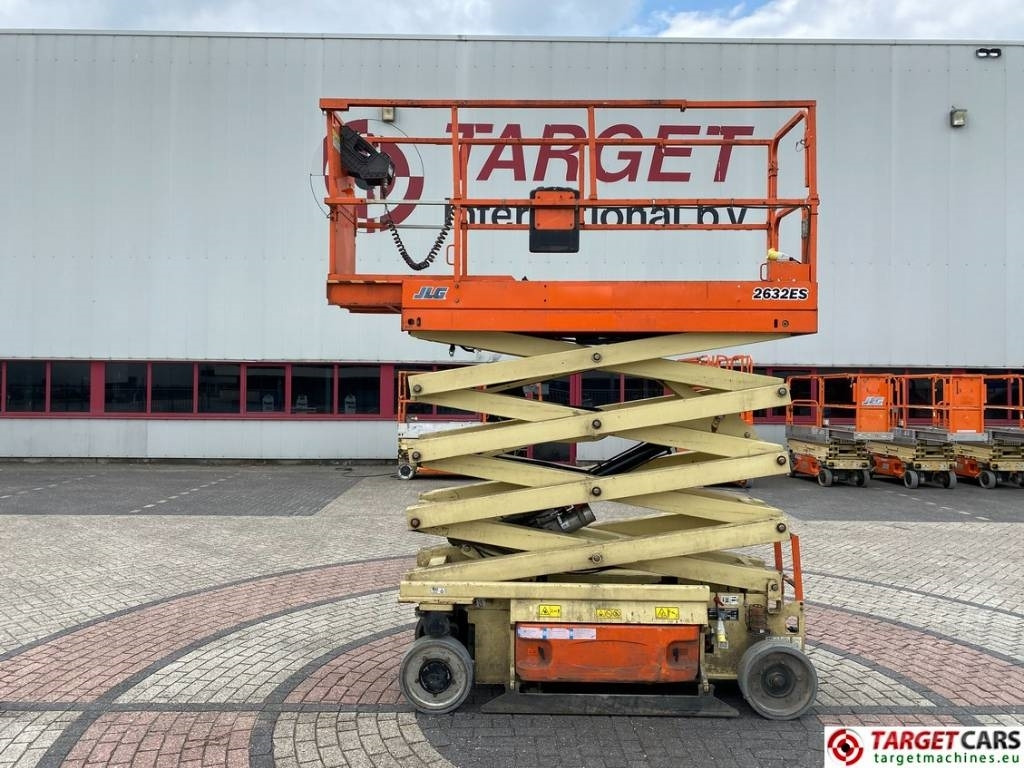 JLG 2632ES Electric Scissor Work Lift 977cm - Scissor lifts: gambar 5 JLG 2632ES Electric Scissor Work Lift 977cm - Scissor lifts: gambar 5