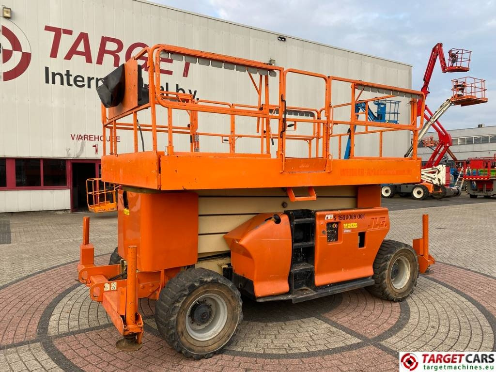 JLG 4394RT Diesel 4x4 Scissor Work Lift 1511cm - Scissor lifts: gambar 1 JLG 4394RT Diesel 4x4 Scissor Work Lift 1511cm - Scissor lifts: gambar 1