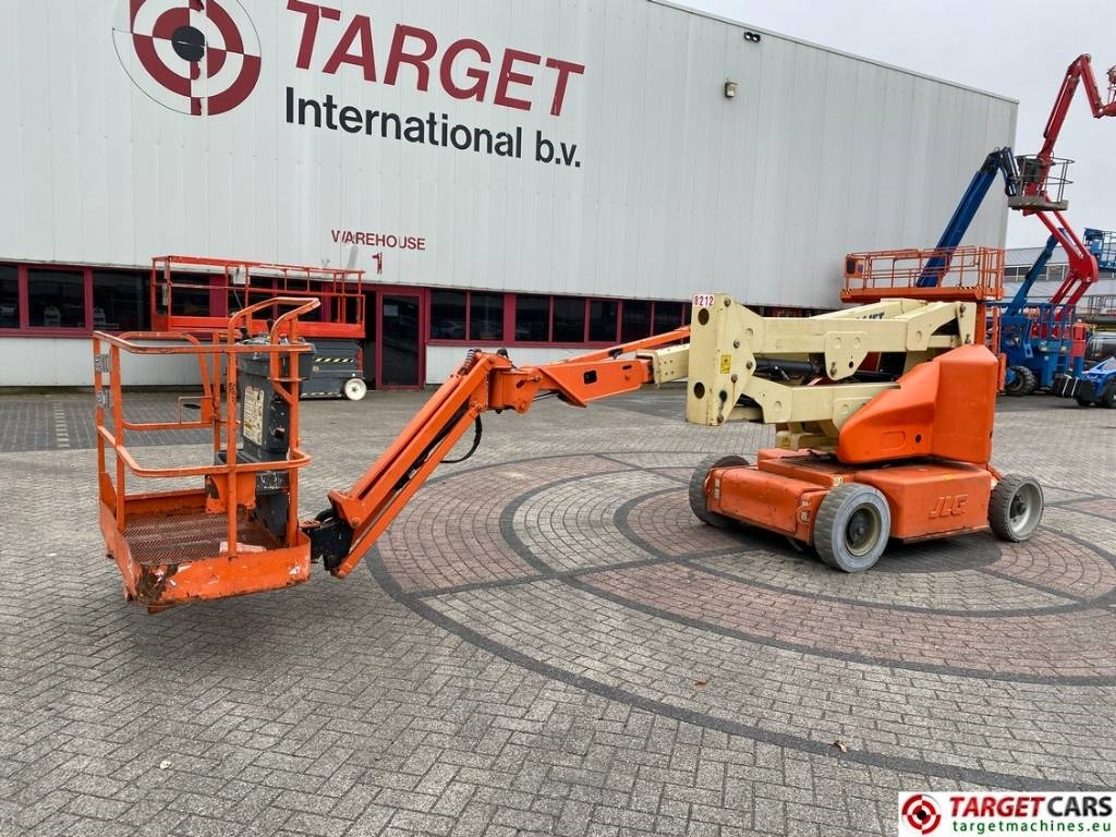 JLG E400AJPN Jib Plus Articulated Boom Lift 1419cm - Boom artikulasi: gambar 1 JLG E400AJPN Jib Plus Articulated Boom Lift 1419cm - Boom artikulasi: gambar 1