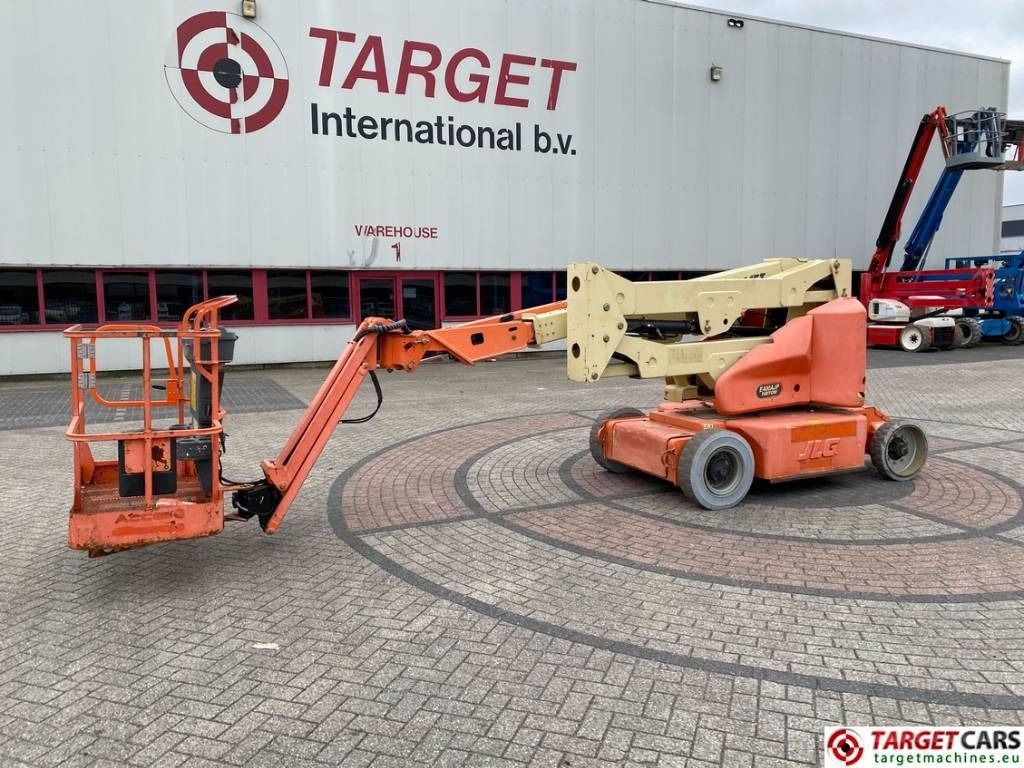 JLG E400AJPN Jib Plus Articulated Boom Lift 1419cm - Boom artikulasi: gambar 1 JLG E400AJPN Jib Plus Articulated Boom Lift 1419cm - Boom artikulasi: gambar 1