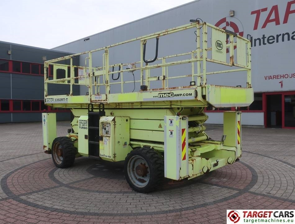 MEC 3392RT-T Diesel 4x4 Scissor Work LIft 1200cm - Scissor lifts: gambar 4 MEC 3392RT-T Diesel 4x4 Scissor Work LIft 1200cm - Scissor lifts: gambar 4