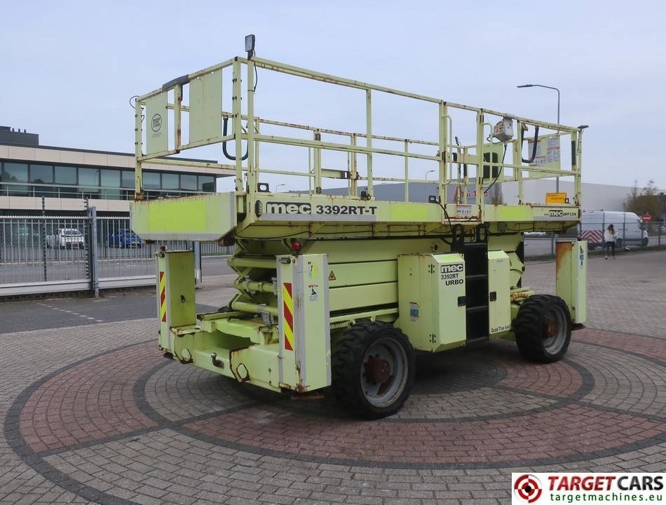 MEC 3392RT-T Diesel 4x4 Scissor Work LIft 1200cm - Scissor lifts: gambar 3 MEC 3392RT-T Diesel 4x4 Scissor Work LIft 1200cm - Scissor lifts: gambar 3