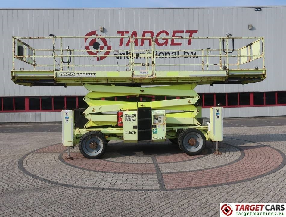 MEC 3392RT-T Diesel 4x4 Scissor Work Lift 1200cm - Scissor lifts: gambar 5 MEC 3392RT-T Diesel 4x4 Scissor Work Lift 1200cm - Scissor lifts: gambar 5