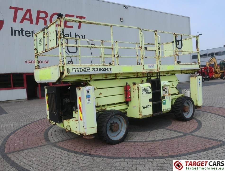 MEC 3392RT-T Diesel 4x4 Scissor Work Lift 1200cm - Scissor lifts: gambar 1 MEC 3392RT-T Diesel 4x4 Scissor Work Lift 1200cm - Scissor lifts: gambar 1