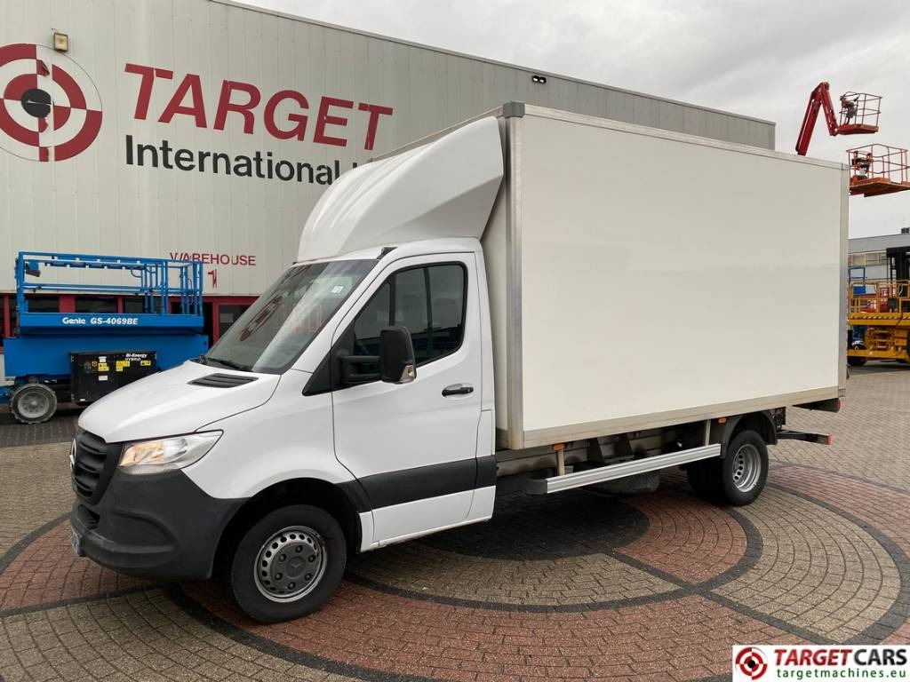Mercedes-Benz Sprinter 515CDI Closed Box Van Taillift - Truk box: gambar 1 Mercedes-Benz Sprinter 515CDI Closed Box Van Taillift - Truk box: gambar 1