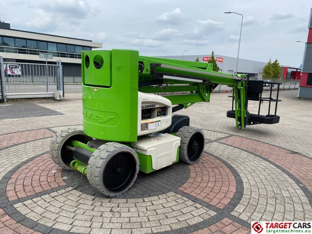 Niftylift HR17N HyBrid MK3 Articulated Boom Work Lift 1700cm - Boom artikulasi: gambar 3 Niftylift HR17N HyBrid MK3 Articulated Boom Work Lift 1700cm - Boom artikulasi: gambar 3