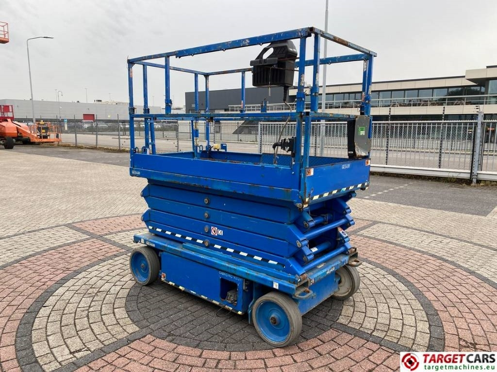 SkyJack SJ4732 Electric 4732 Scissor Work Lift 1165cm - Scissor lifts: gambar 2 SkyJack SJ4732 Electric 4732 Scissor Work Lift 1165cm - Scissor lifts: gambar 2