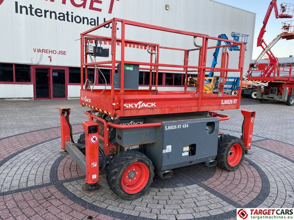 SkyJack SJ6826RT Diesel 4x4 Scissor 6826 Work Lift 992cm - Scissor lifts: gambar 1 SkyJack SJ6826RT Diesel 4x4 Scissor 6826 Work Lift 992cm - Scissor lifts: gambar 1