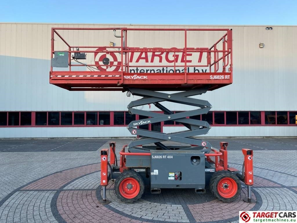 SkyJack SJ6826RT Diesel 4x4 Scissor 6826 Work Lift 992cm - Scissor lifts: gambar 5 SkyJack SJ6826RT Diesel 4x4 Scissor 6826 Work Lift 992cm - Scissor lifts: gambar 5