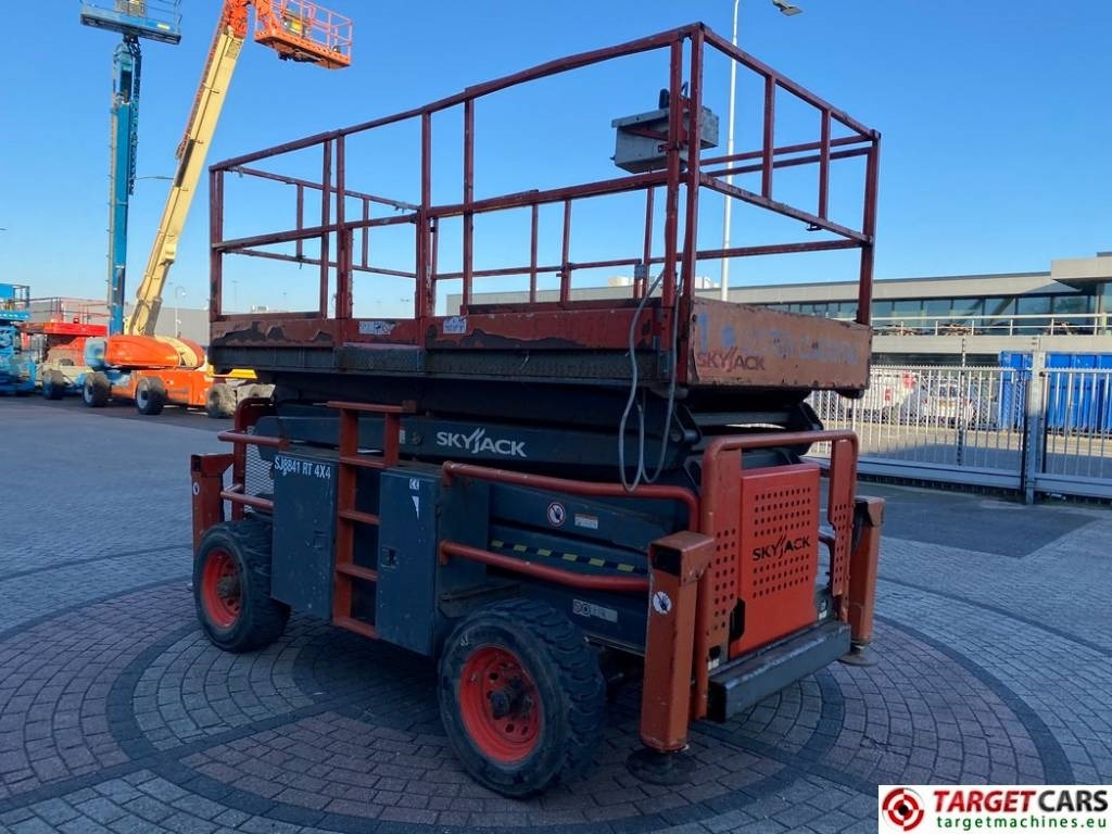 SkyJack SJ8841 RT Diesel 4x4 Scissor Work Lift 1430cm - Scissor lifts: gambar 2 SkyJack SJ8841 RT Diesel 4x4 Scissor Work Lift 1430cm - Scissor lifts: gambar 2