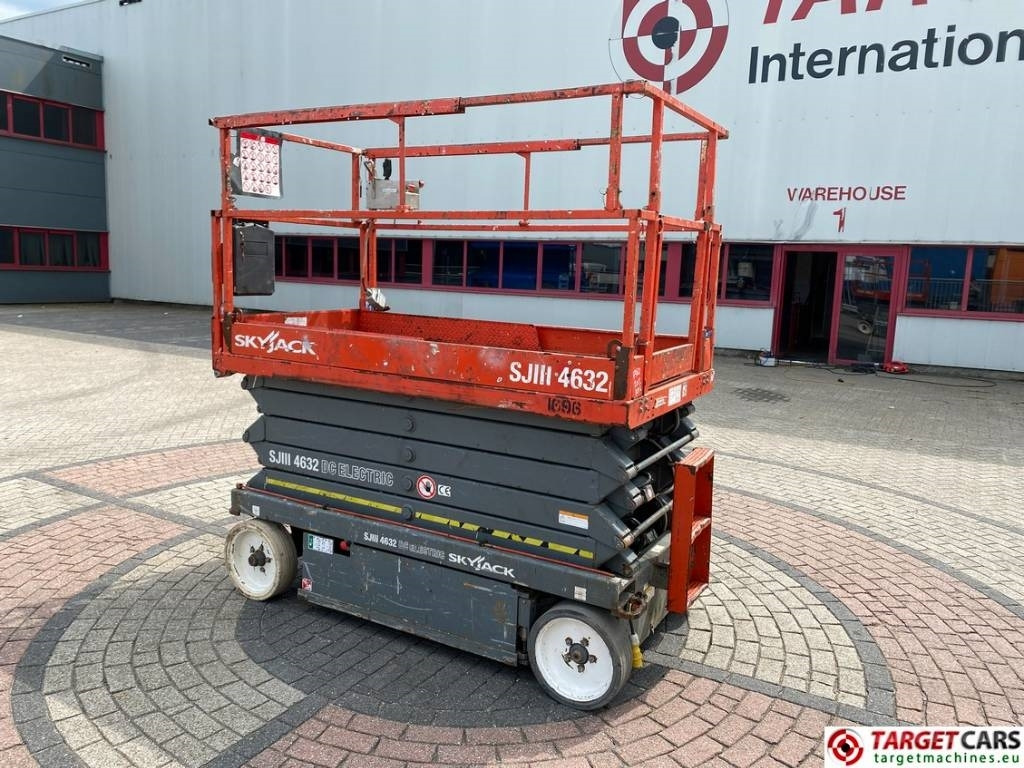 SkyJack SJIII-4632 Electric 4632 Scissor Work Lift 1170cm - Scissor lifts: gambar 4 SkyJack SJIII-4632 Electric 4632 Scissor Work Lift 1170cm - Scissor lifts: gambar 4
