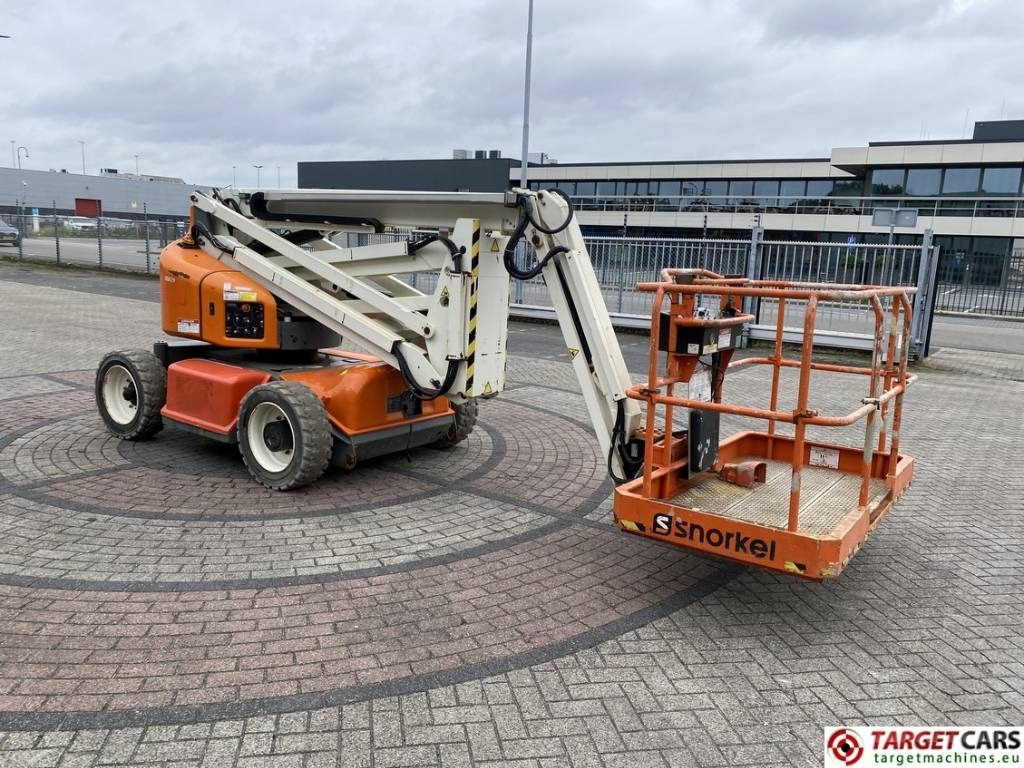 Snorkel A46JE Electric Articulated Boom Work Lift 1600cm - Boom artikulasi: gambar 2 Snorkel A46JE Electric Articulated Boom Work Lift 1600cm - Boom artikulasi: gambar 2