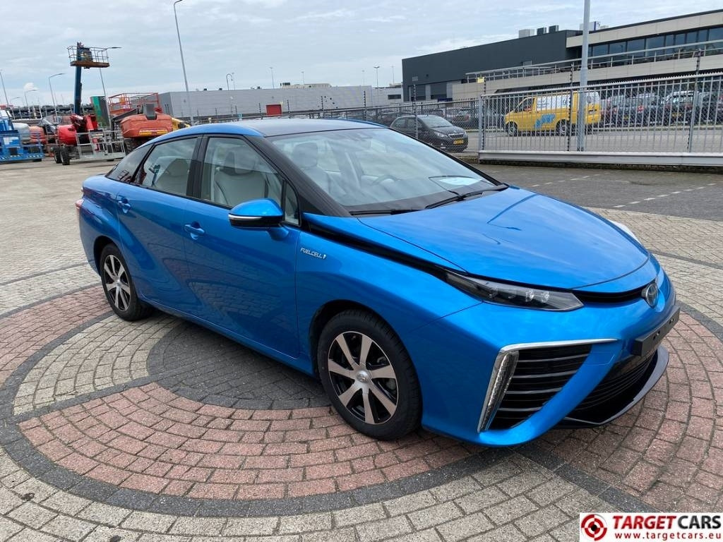 Toyota Mirai FCV HydroGen FuelCell - Mobil sedan: gambar 3 Toyota Mirai FCV HydroGen FuelCell - Mobil sedan: gambar 3