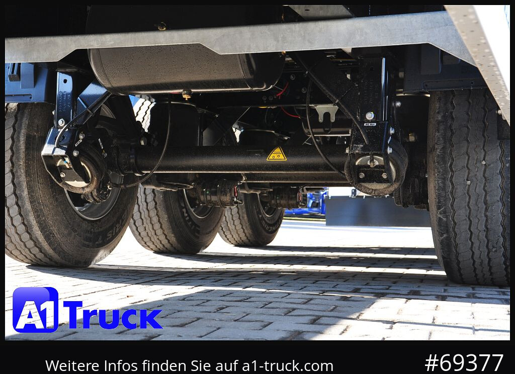 KRONE SD Koffer, Liftachse, Code XL, VDI 2700, SOFORT - Semi-trailer kotak tertutup: gambar 2 KRONE SD Koffer, Liftachse, Code XL, VDI 2700, SOFORT - Semi-trailer kotak tertutup: gambar 2