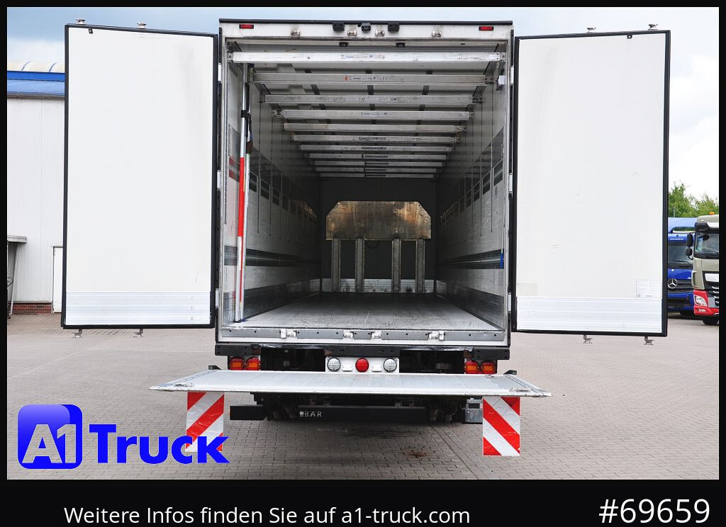 KRONE SDK 27, ISo Koffer, LBW Lift 145 tkm - Semi-trailer kotak tertutup: gambar 3 KRONE SDK 27, ISo Koffer, LBW Lift 145 tkm - Semi-trailer kotak tertutup: gambar 3